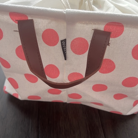 polkadot drawstring sack basket with leather like handles - Picture 6 of 11
